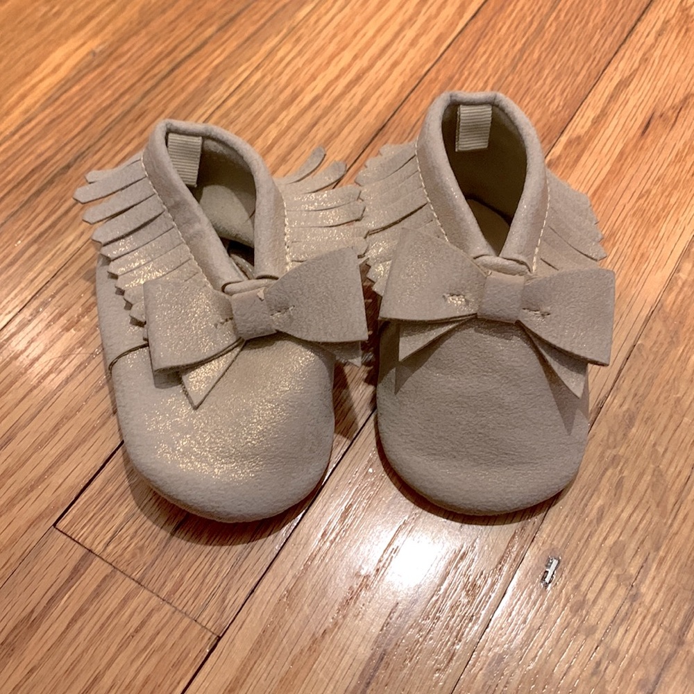Baby gap gold shimmer moccasins 6-12 months
